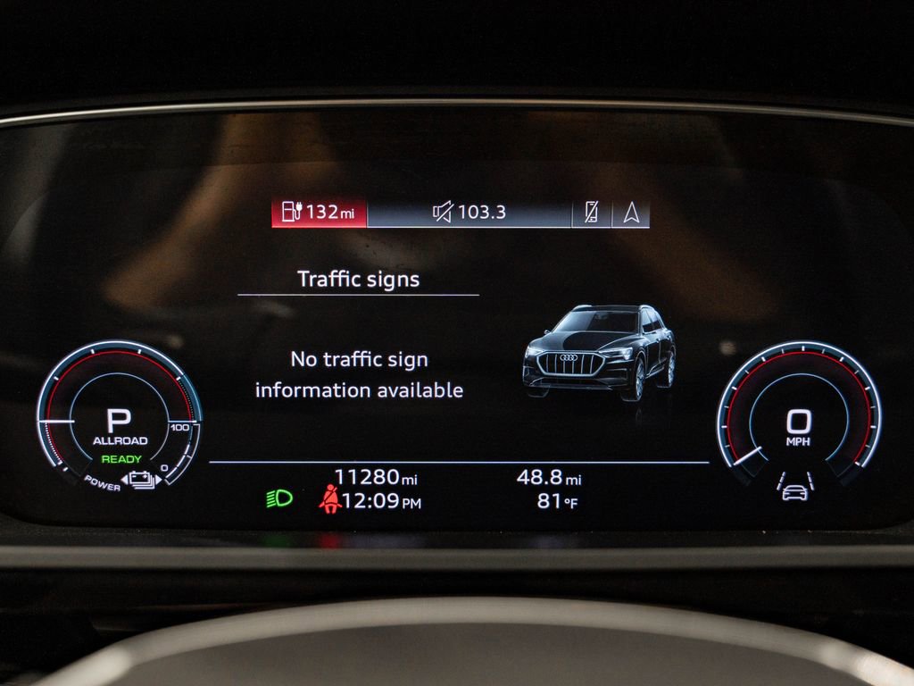 Used 2022 Audi e-tron Premium Plus w/ Premium Plus Package image 32