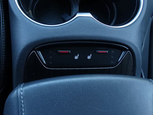 Certified 2024 Toyota Venza XLE image 31