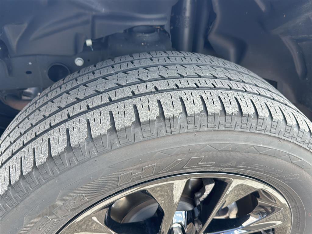 Used 2023 Jeep Wrangler Unlimited Sahara AWD/4WD image 6