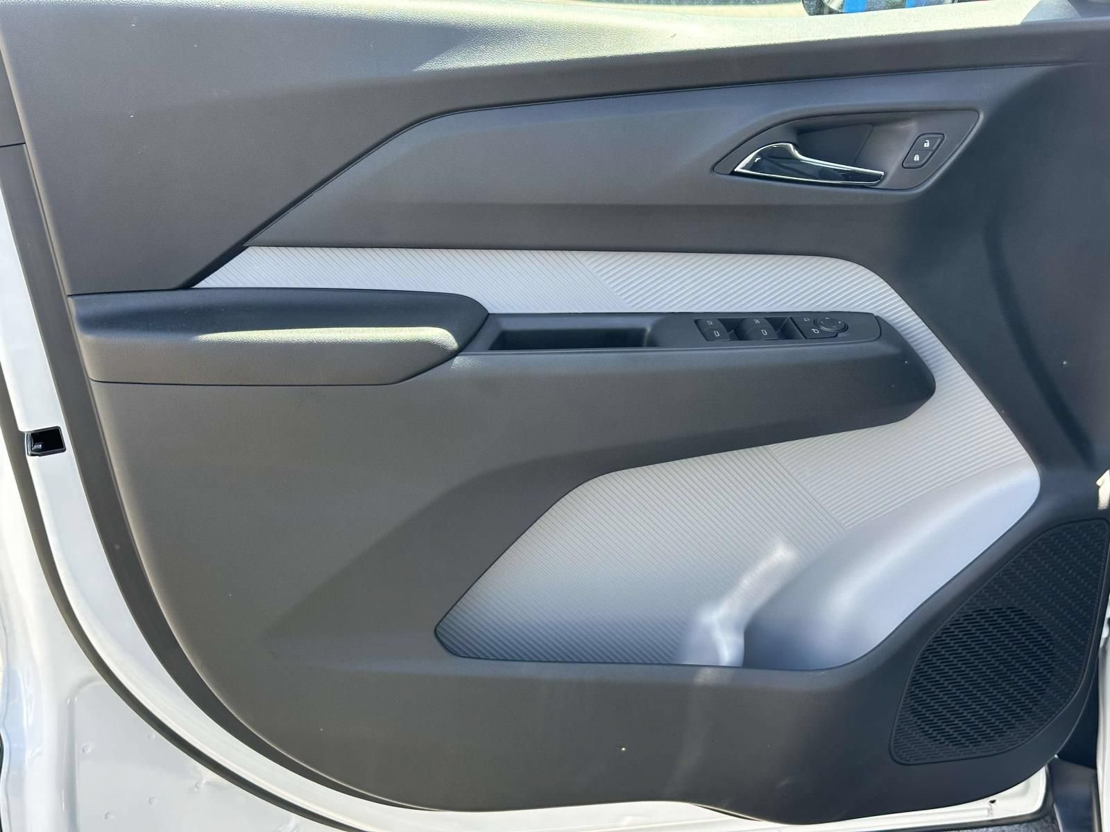 New 2027 Chevrolet Bolt LT FWD image 18