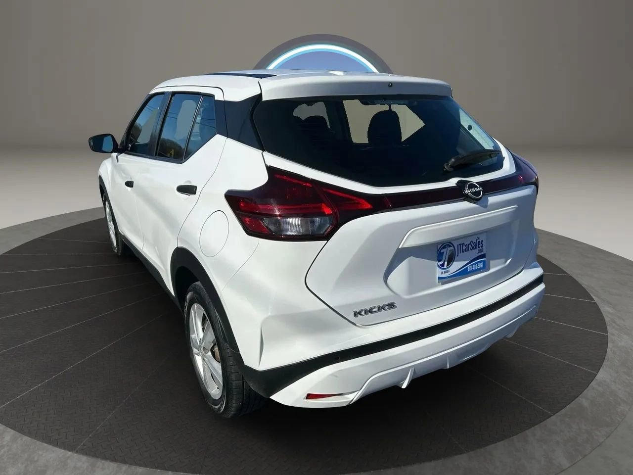 Used 2023 Nissan Kicks S image 12