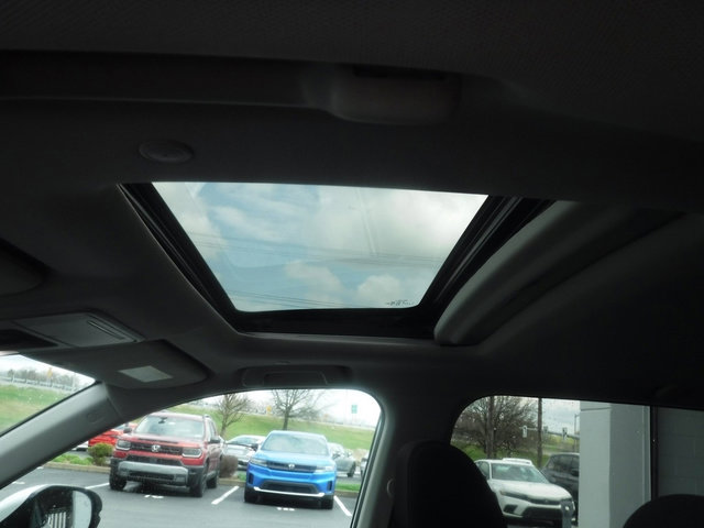 Used 2024 Honda CR-V EX image 12