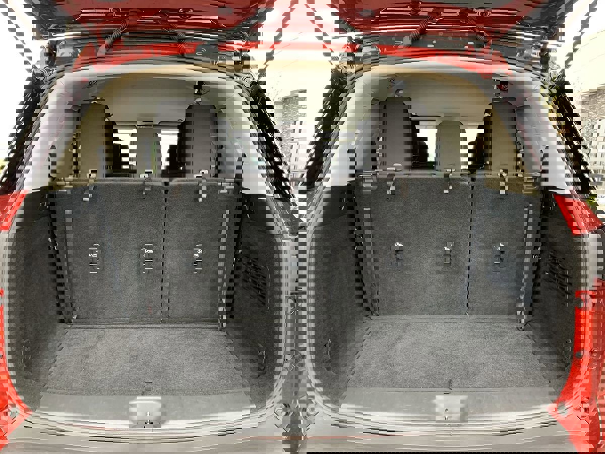 Used 2024 Nissan Pathfinder SV image 12