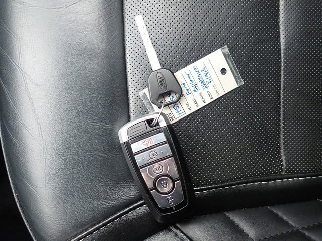 Used 2019 Ford Explorer Platinum image 30