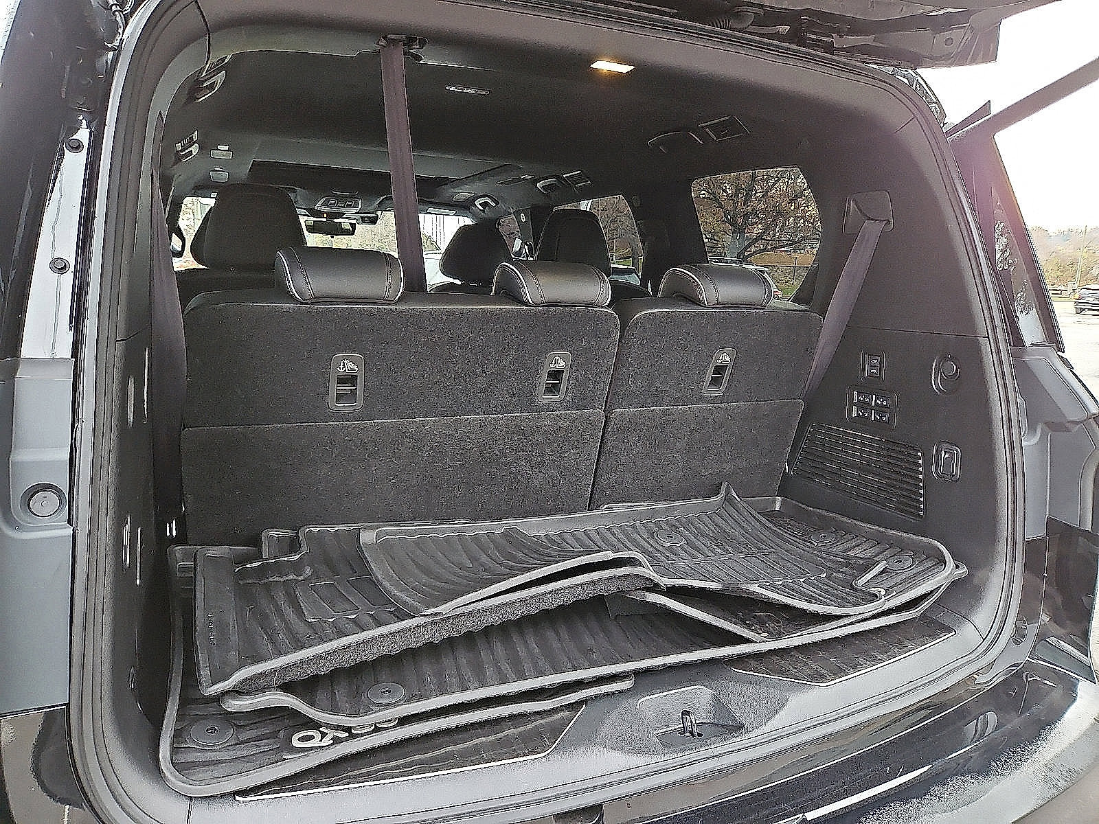 Certified 2025 INFINITI QX80 Autograph image 29