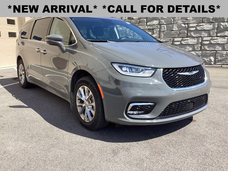 Used 2021 Chrysler Pacifica Touring-L w/ Premium & Safety Sphere Group