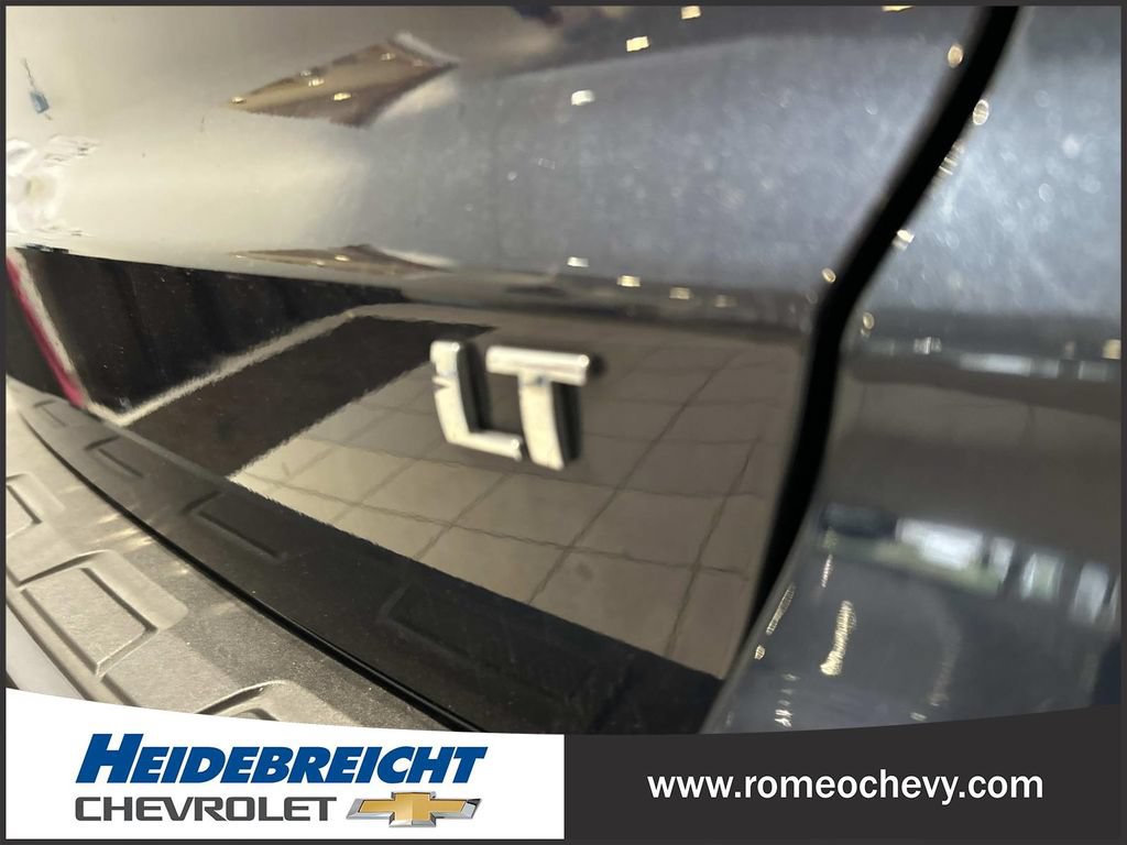 Used 2017 Chevrolet Traverse LT w/ Style and Technology Package FWD image 39