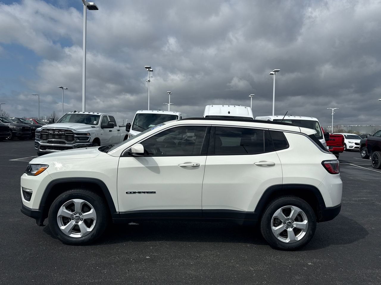 Used 2019 Jeep Compass Latitude AWD/4WD image 6