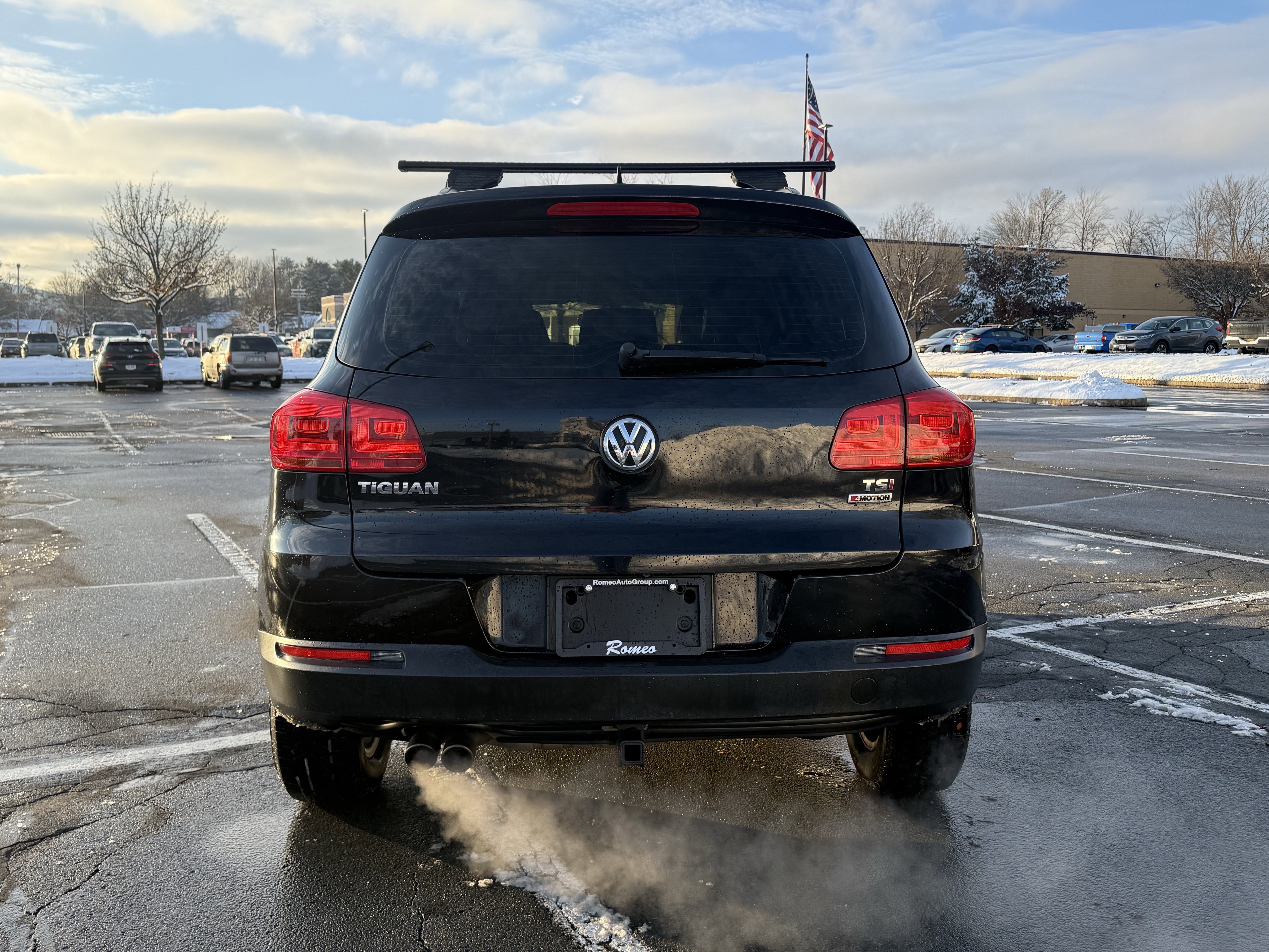 Used 2016 Volkswagen Tiguan S image 10