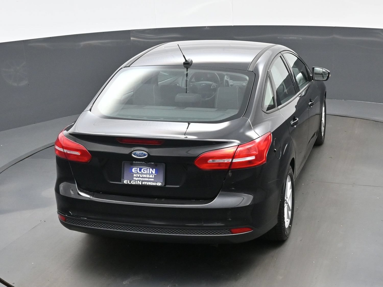 Used 2015 Ford Focus SE FWD image 35