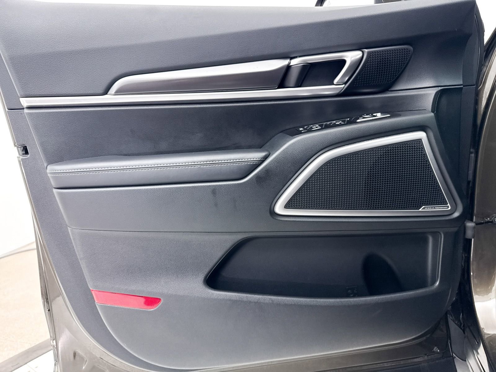 Certified 2025 Kia Telluride S image 32