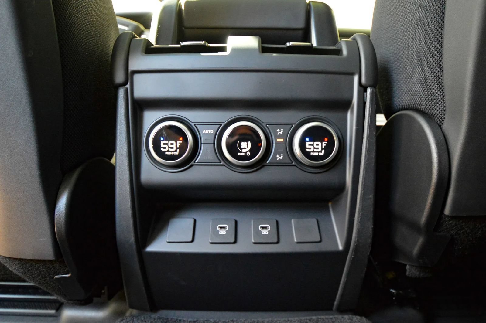 Used 2025 Land Rover Defender 130 V8 AWD/4WD image 60