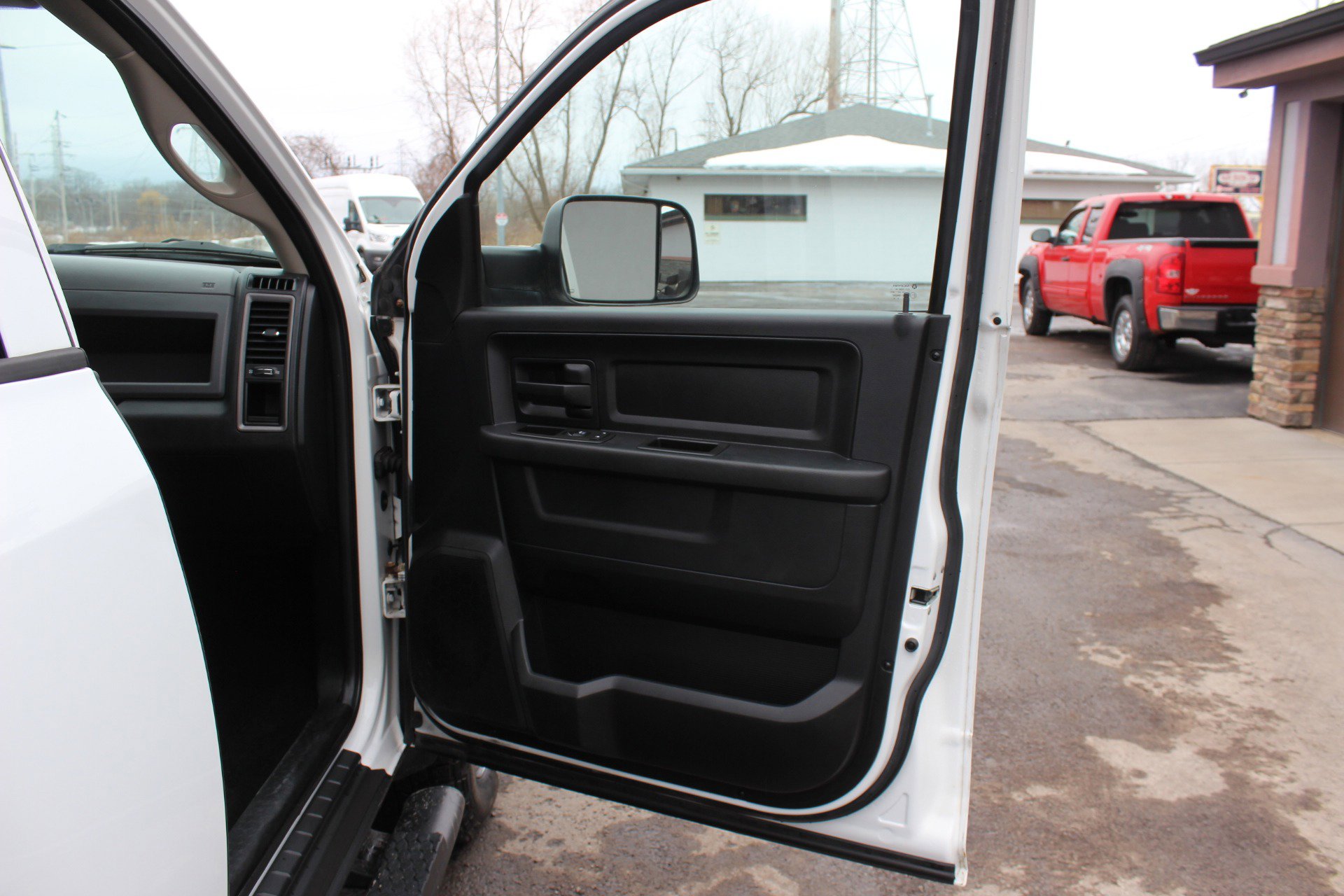Used 2013 RAM 2500 Tradesman w/ Chrome Appearance Group AWD/4WD image 33