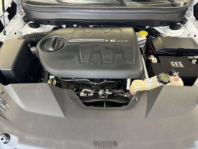 Used 2022 Jeep Cherokee Latitude Lux w/ Sun & Sound Group AWD/4WD image 29