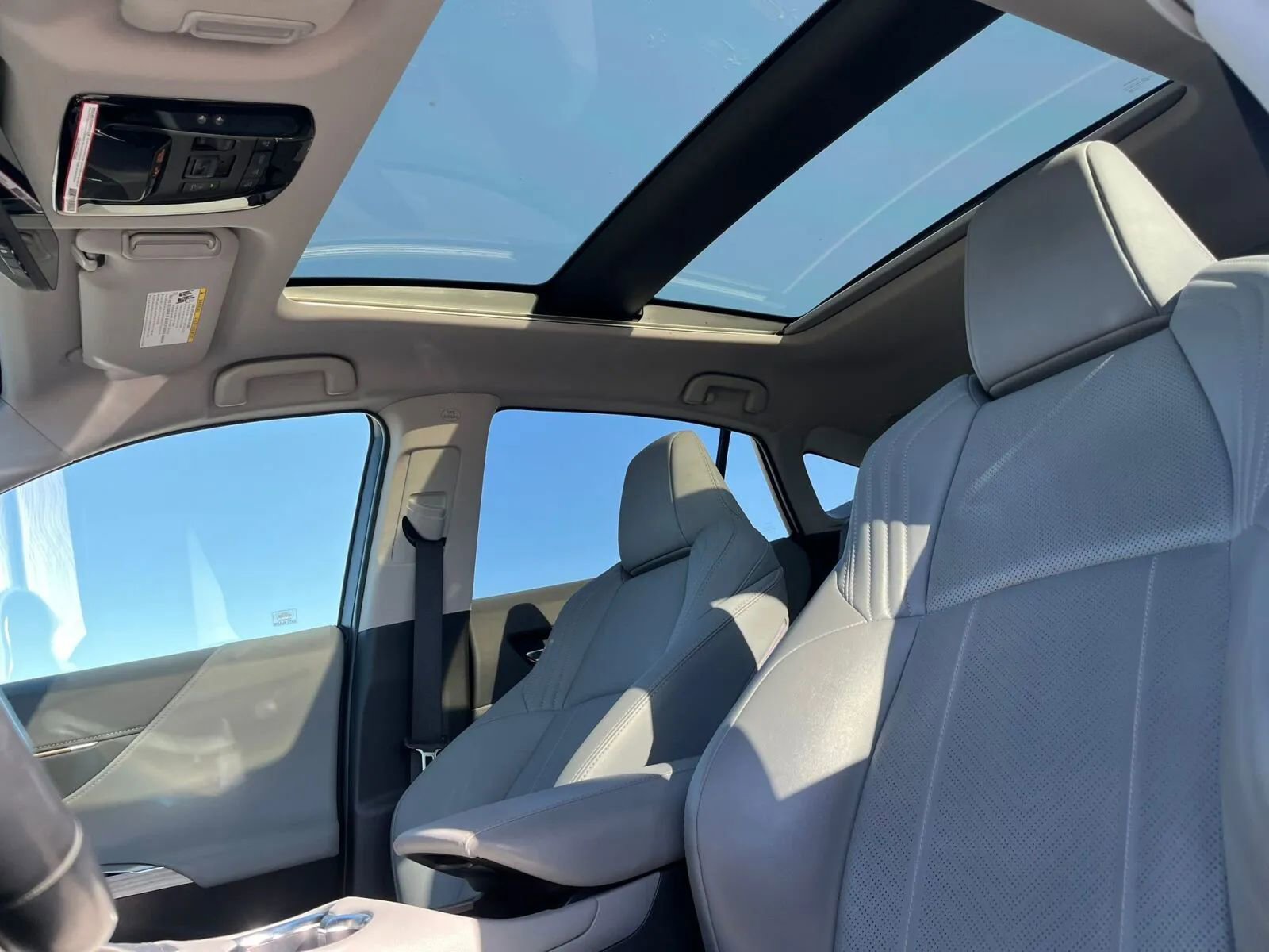 Used 2021 Toyota Venza Limited w/ Advanced Technology Package image 20