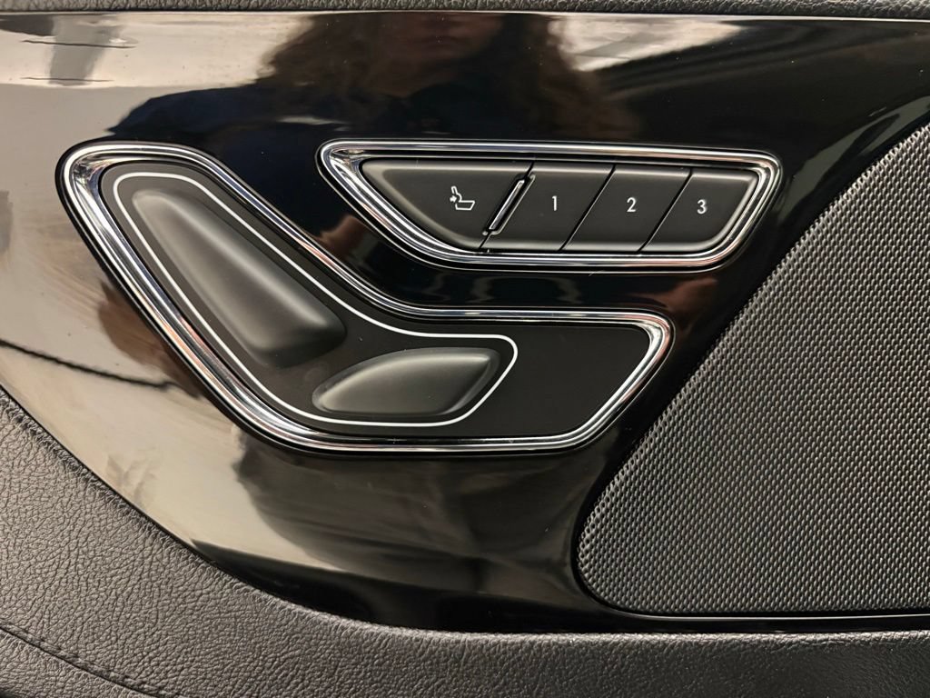 Used 2023 Lincoln Aviator Reserve RWD image 5