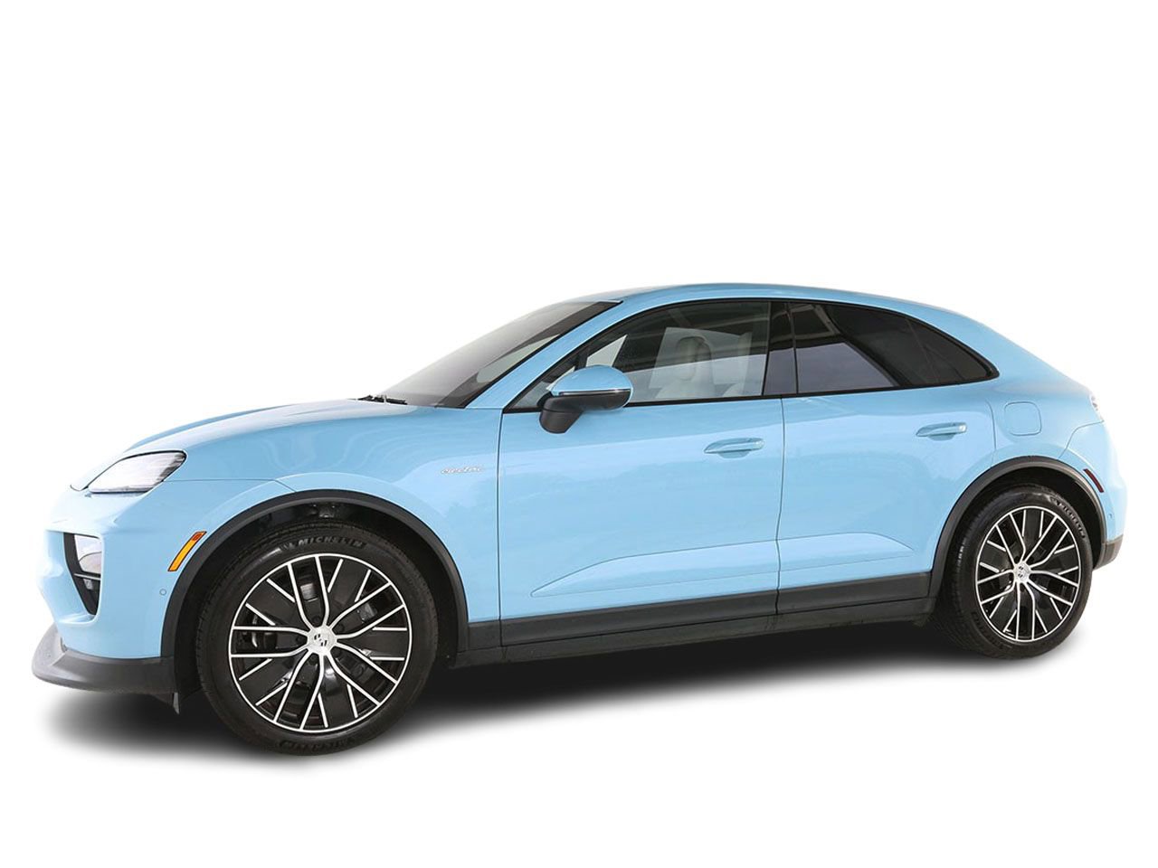 Used 2025 Porsche Macan Electric w/ Premium Package RWD image 3