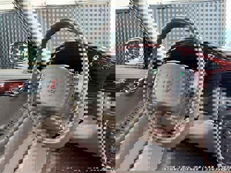 Used 2001 Cadillac De Ville w/ Comfort/Convenience Pkg image 36