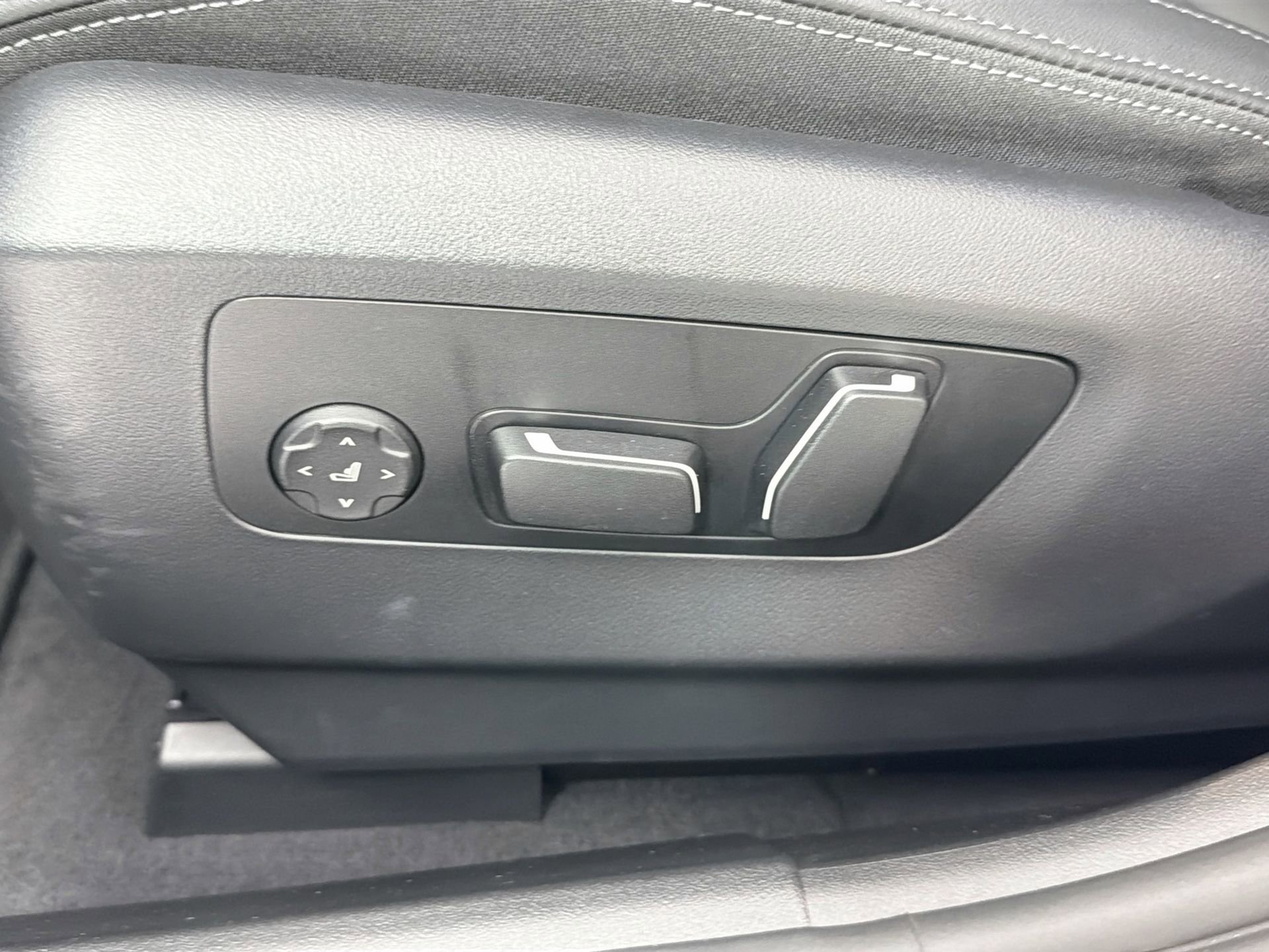 Certified 2025 BMW i5 eDrive40i w/ M Sport Package image 20