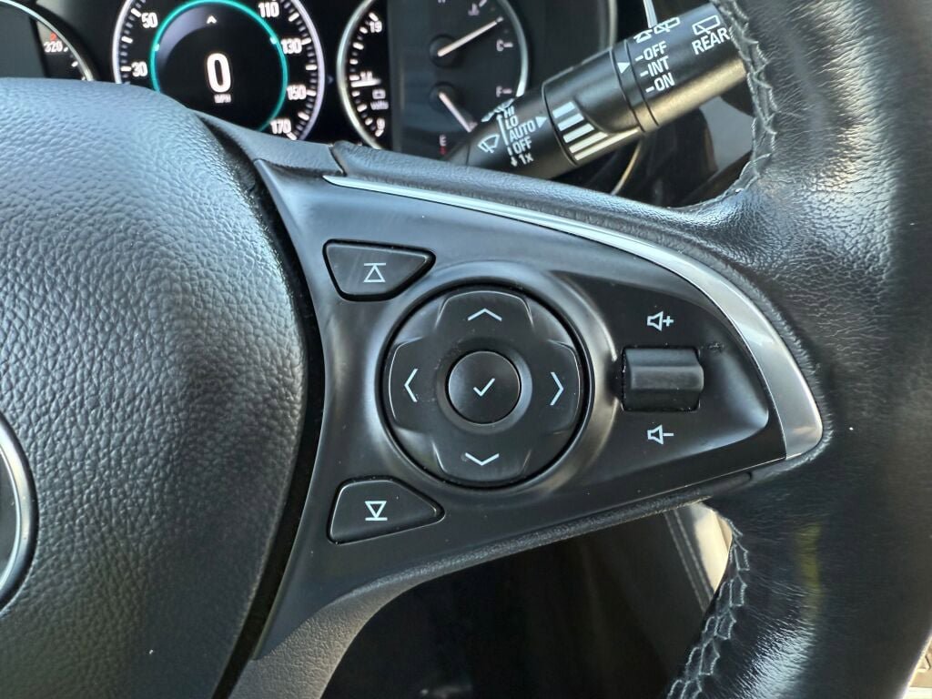 Used 2020 Buick Envision Premium image 16