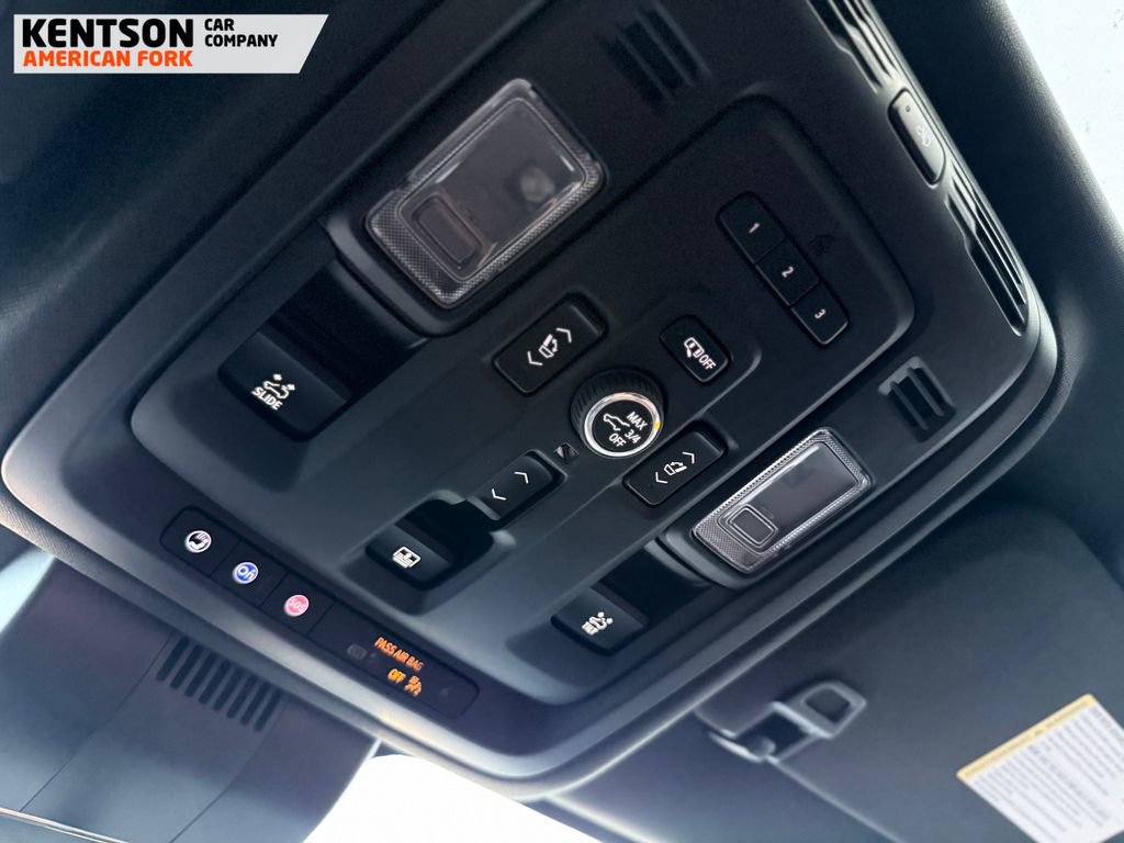 Used 2024 GMC Yukon Denali Ultimate image 34