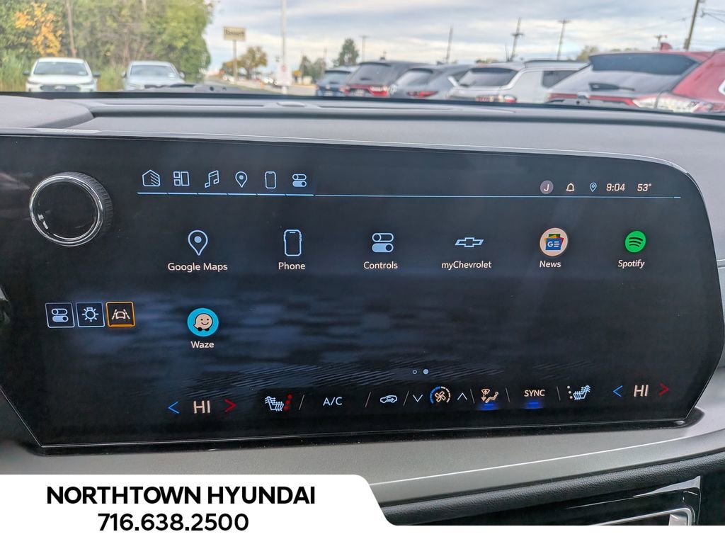 Used 2025 Chevrolet Traverse LT image 26