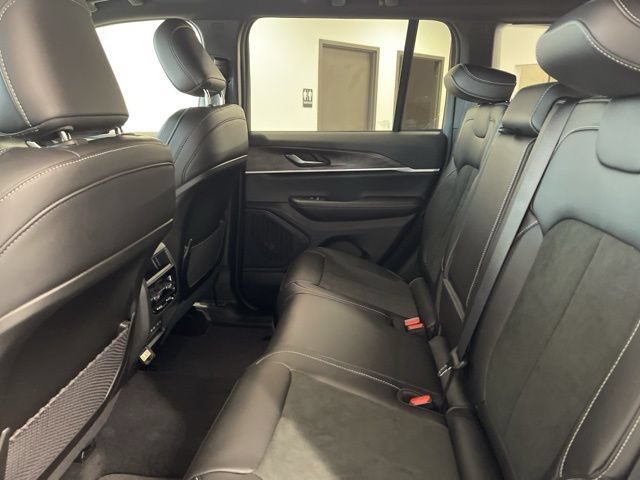 New 2026 Jeep Grand Cherokee Altitude AWD/4WD image 20