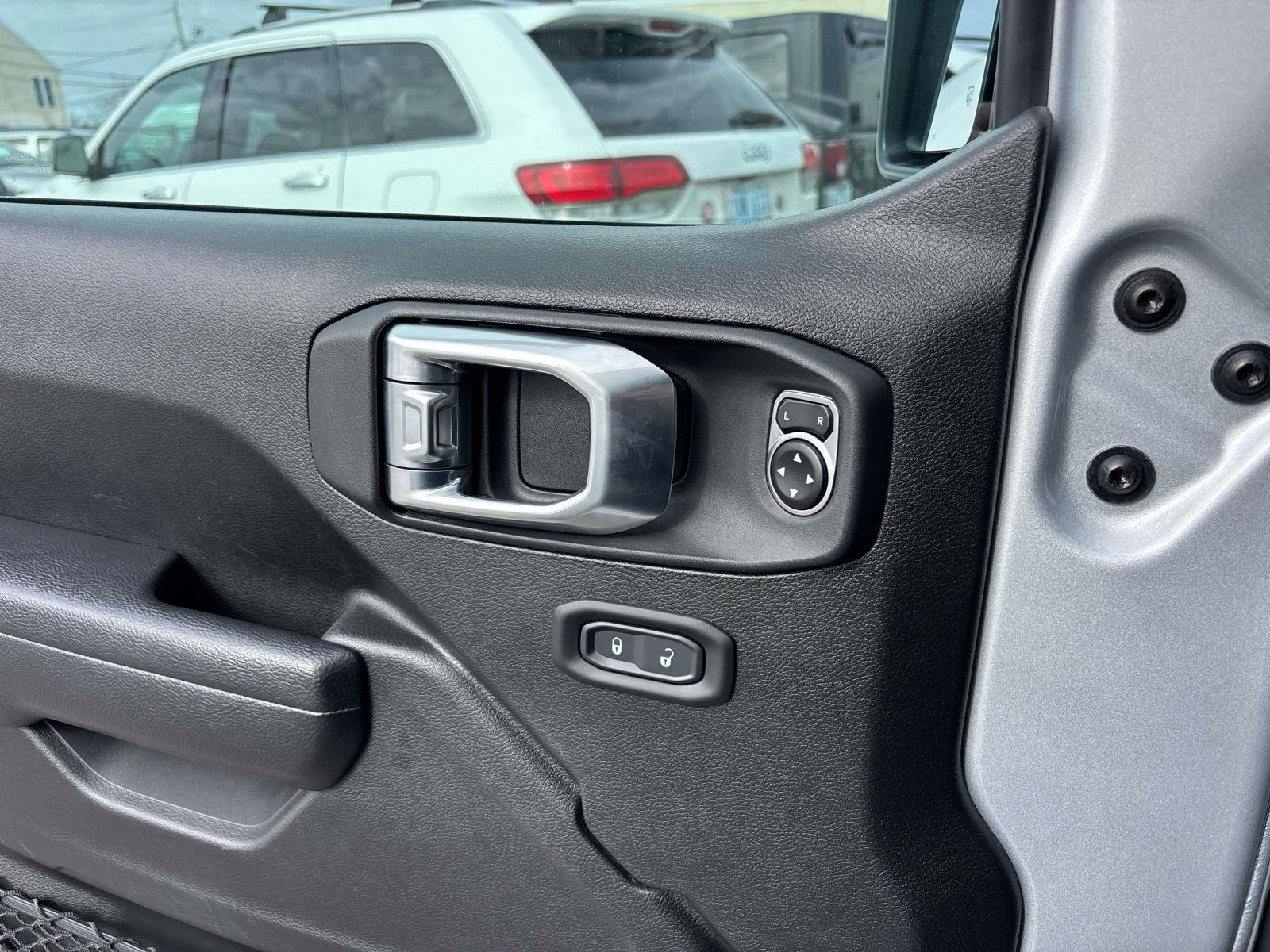 Certified 2023 Jeep Wrangler Unlimited Rubicon 4xe w/ Cold Weather Group image 18