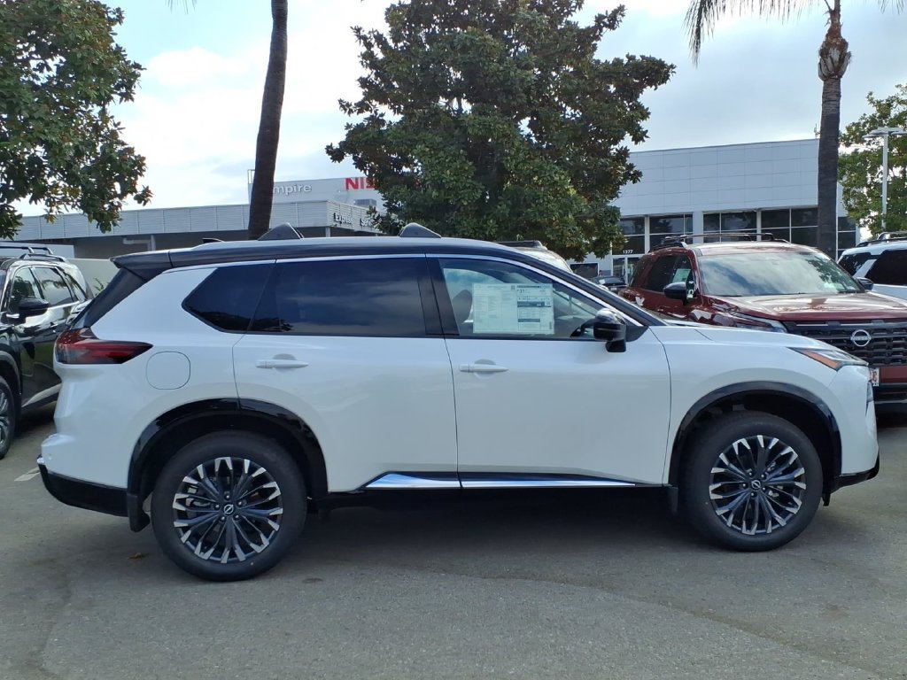 New 2026 Nissan Rogue Platinum AWD/4WD image 4