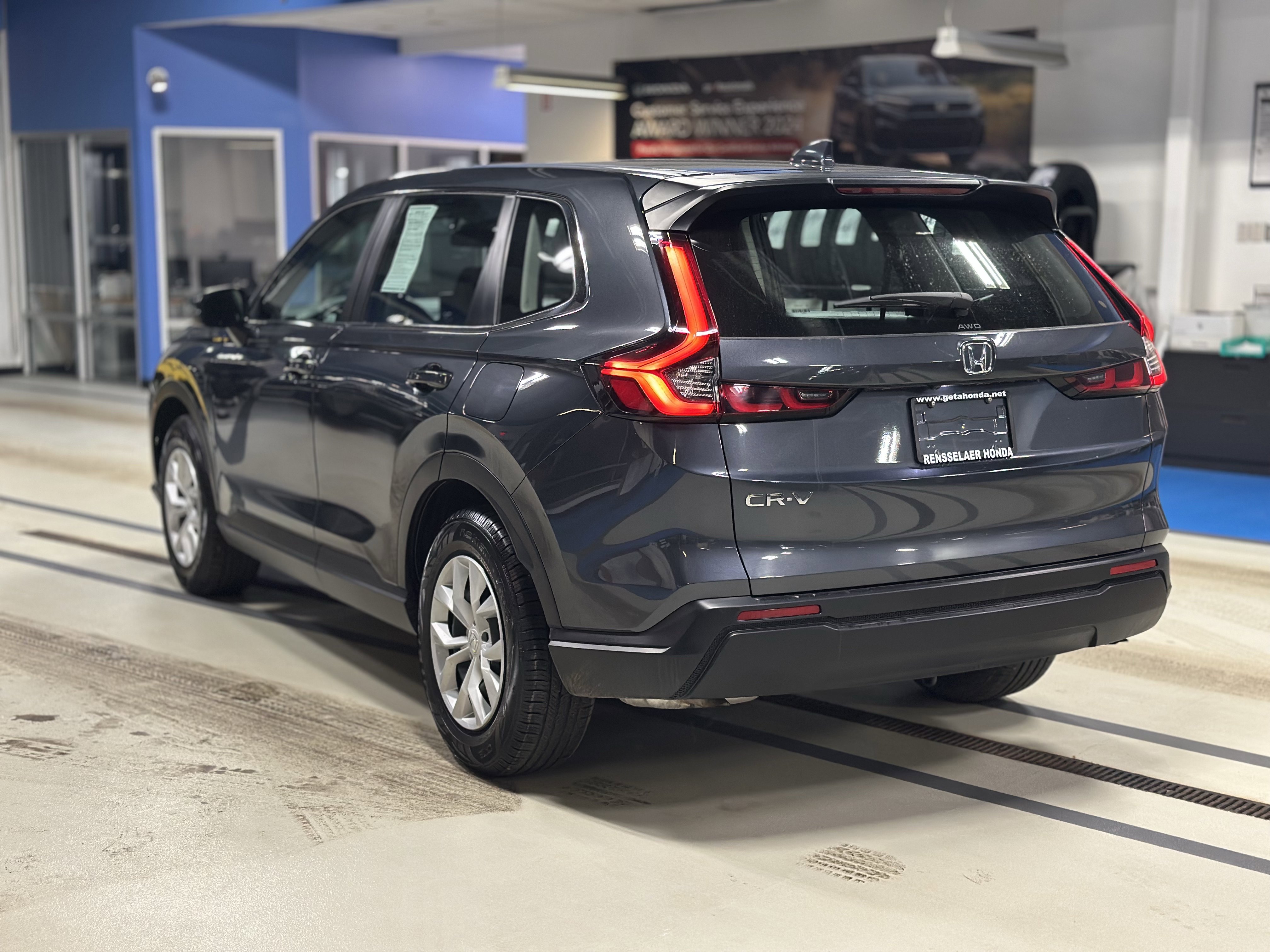 Used 2023 Honda CR-V LX image 7