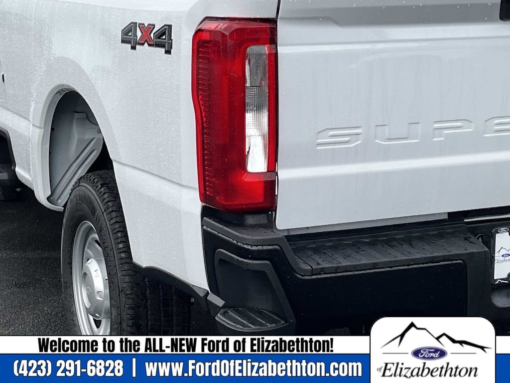 New 2026 Ford F250 4x4 Regular Cab Super Duty image 5