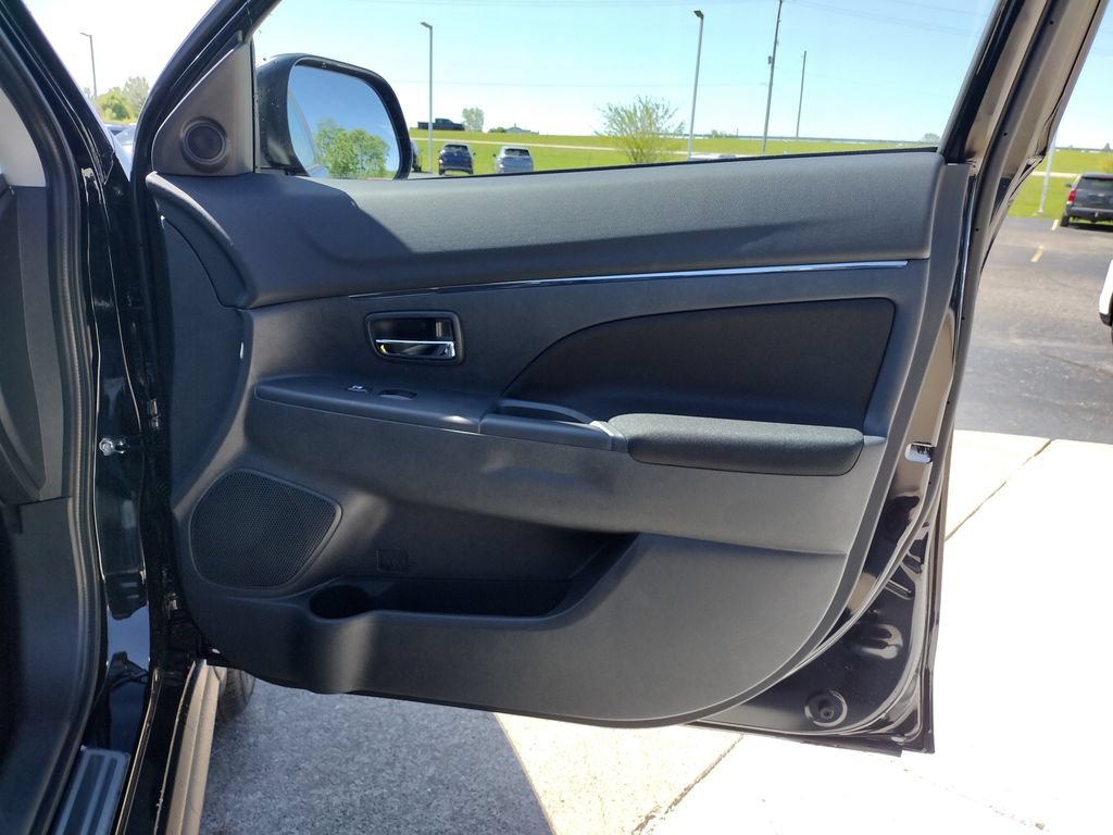 New 2026 Mitsubishi Outlander Sport LE AWD/4WD image 28