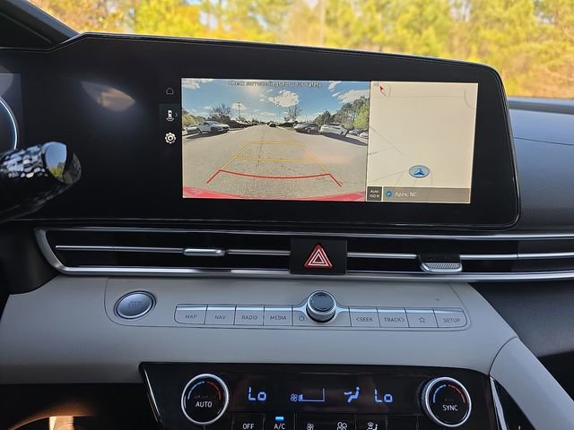 Certified 2025 Hyundai Elantra Limited FWD image 35