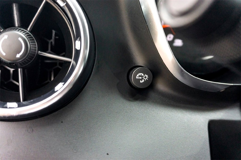 Used 2023 Chevrolet Camaro LT image 16