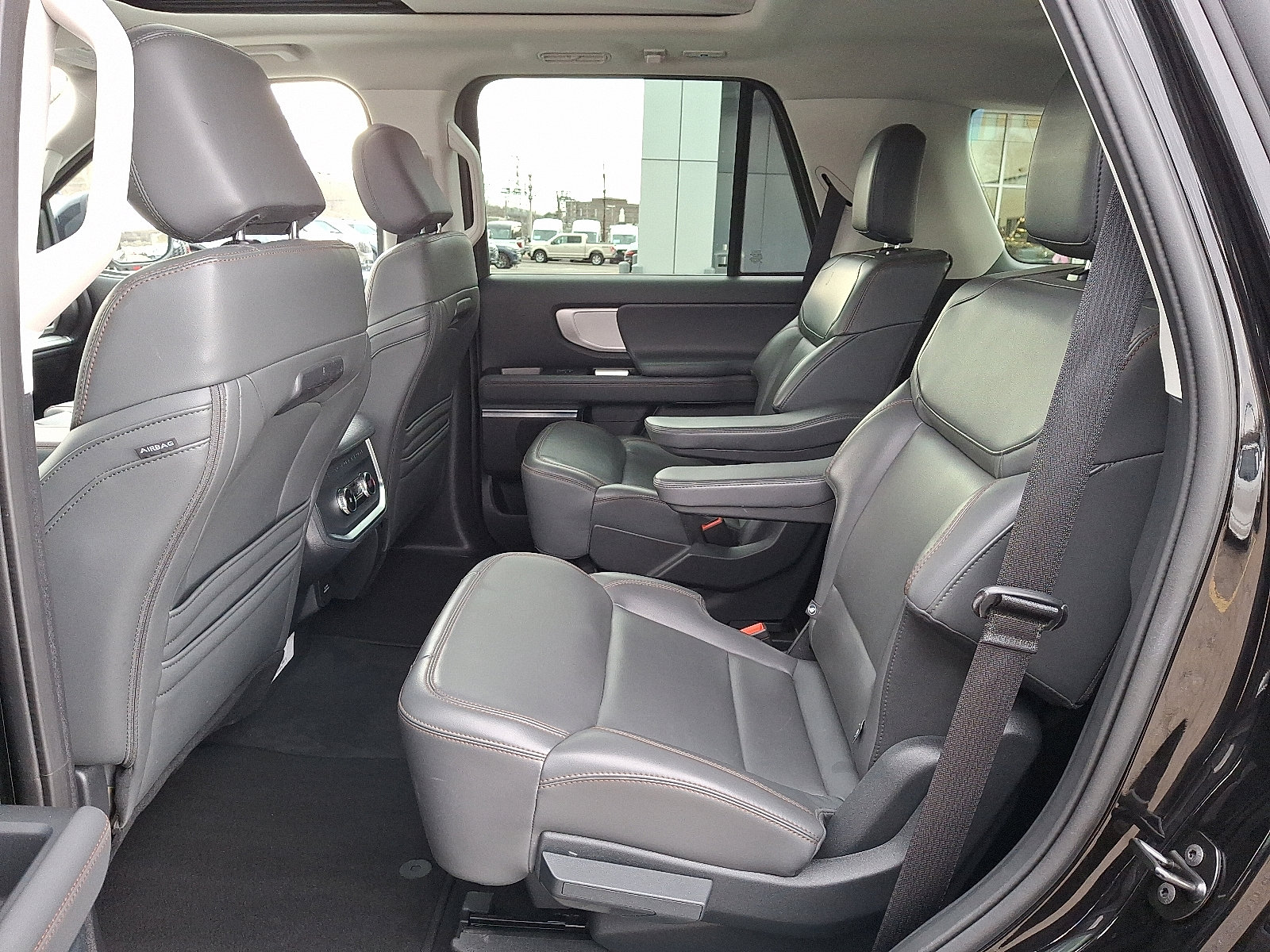 Certified 2025 Ford Expedition Active AWD/4WD image 10