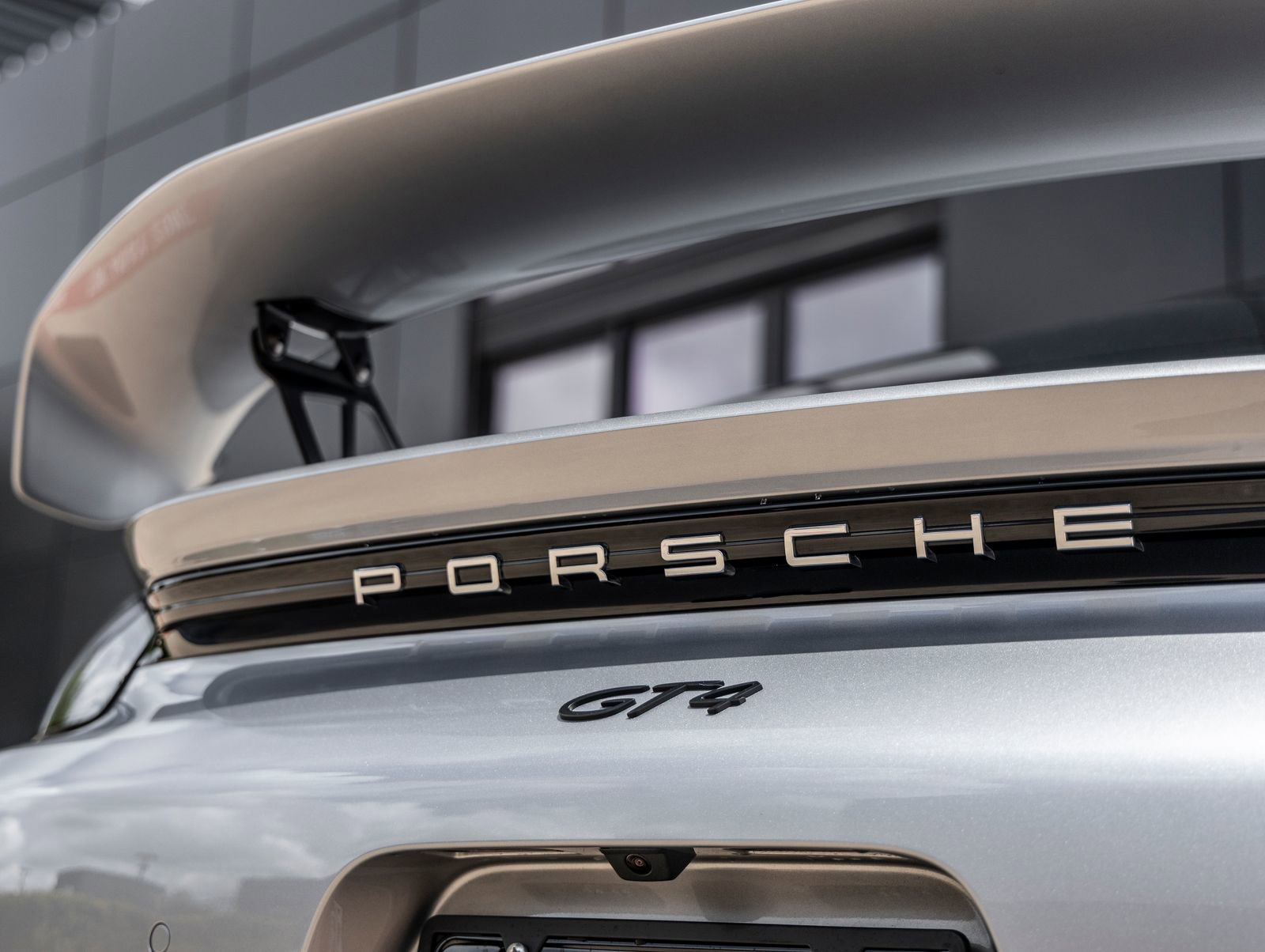 Used 2020 Porsche 718 Cayman GT4 RWD image 16