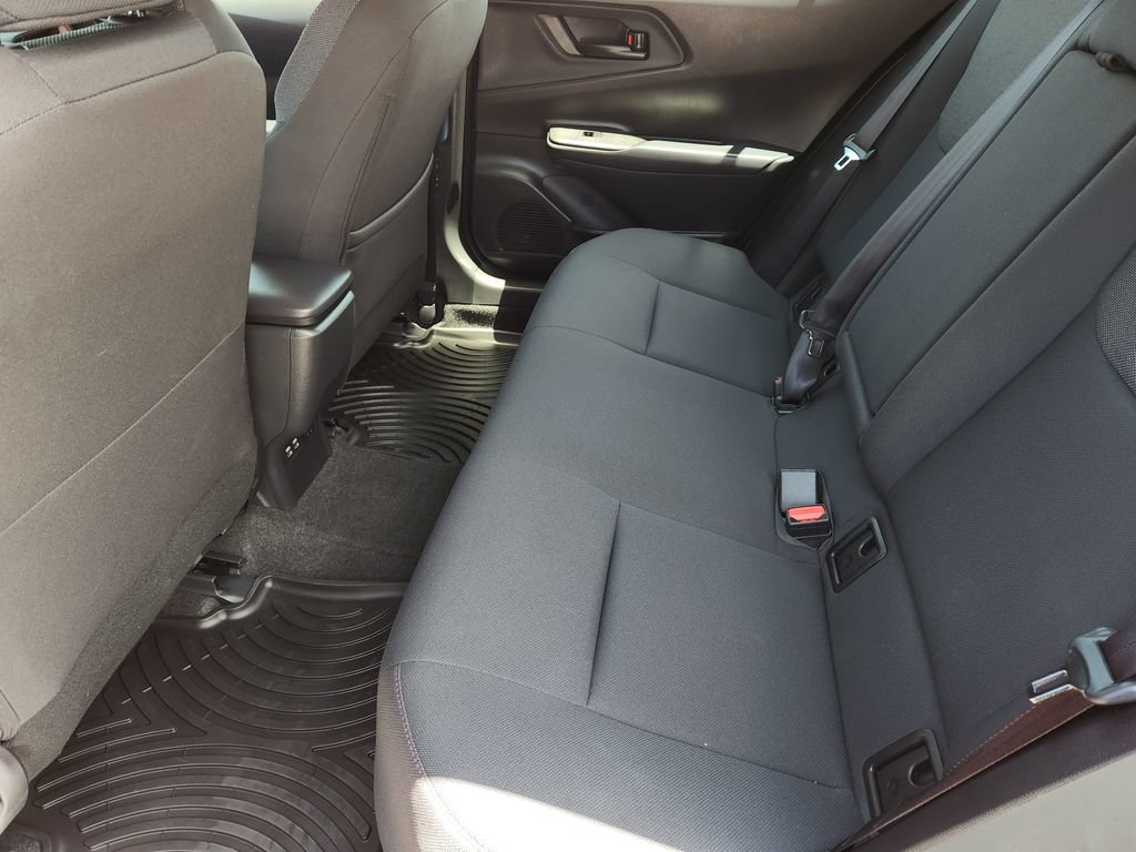 Used 2025 Toyota Prius Plug-In Hybrid FWD image 31