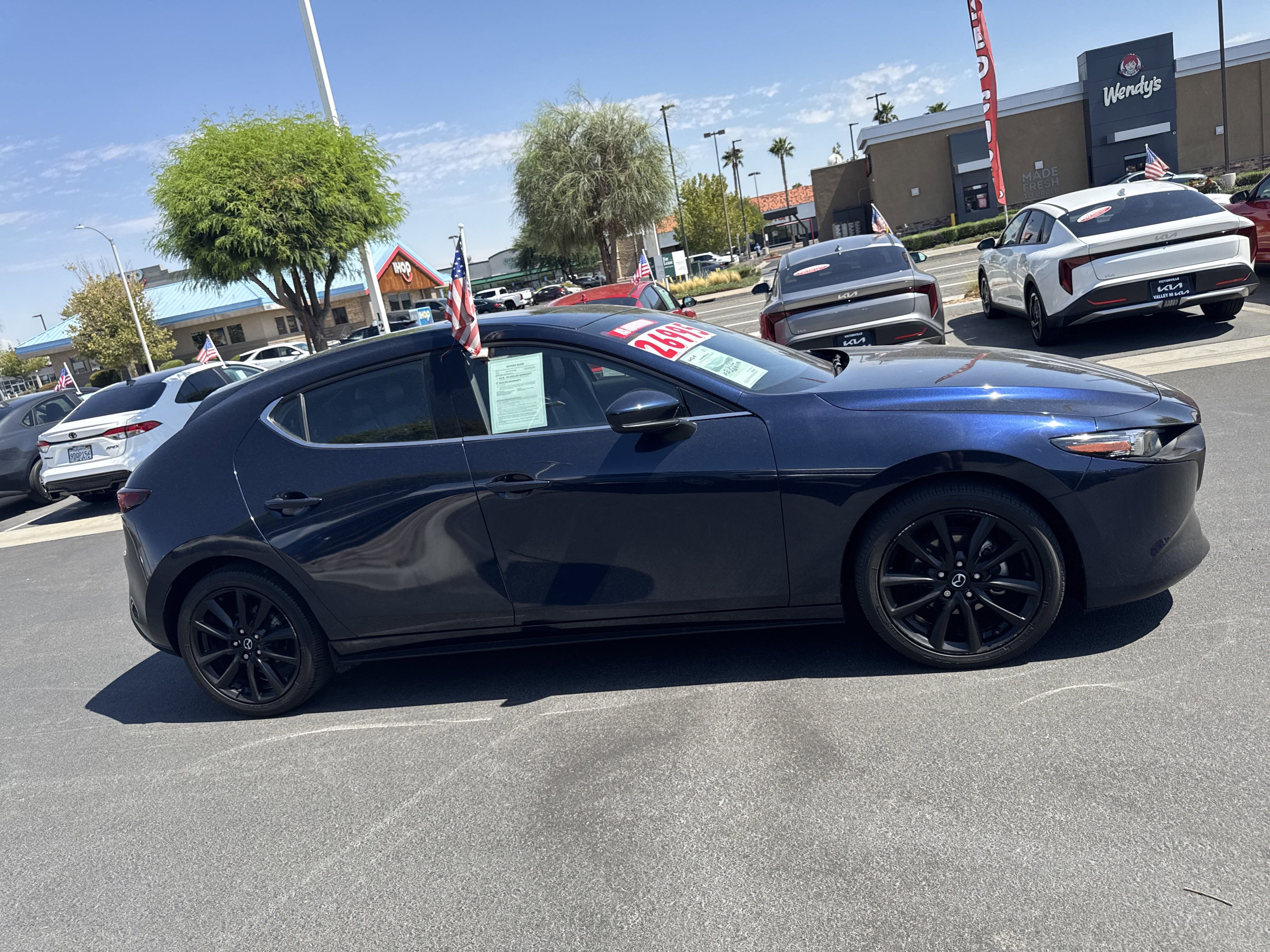Used 2019 MAZDA MAZDA3 Hatchback w/ Premium Package image 4