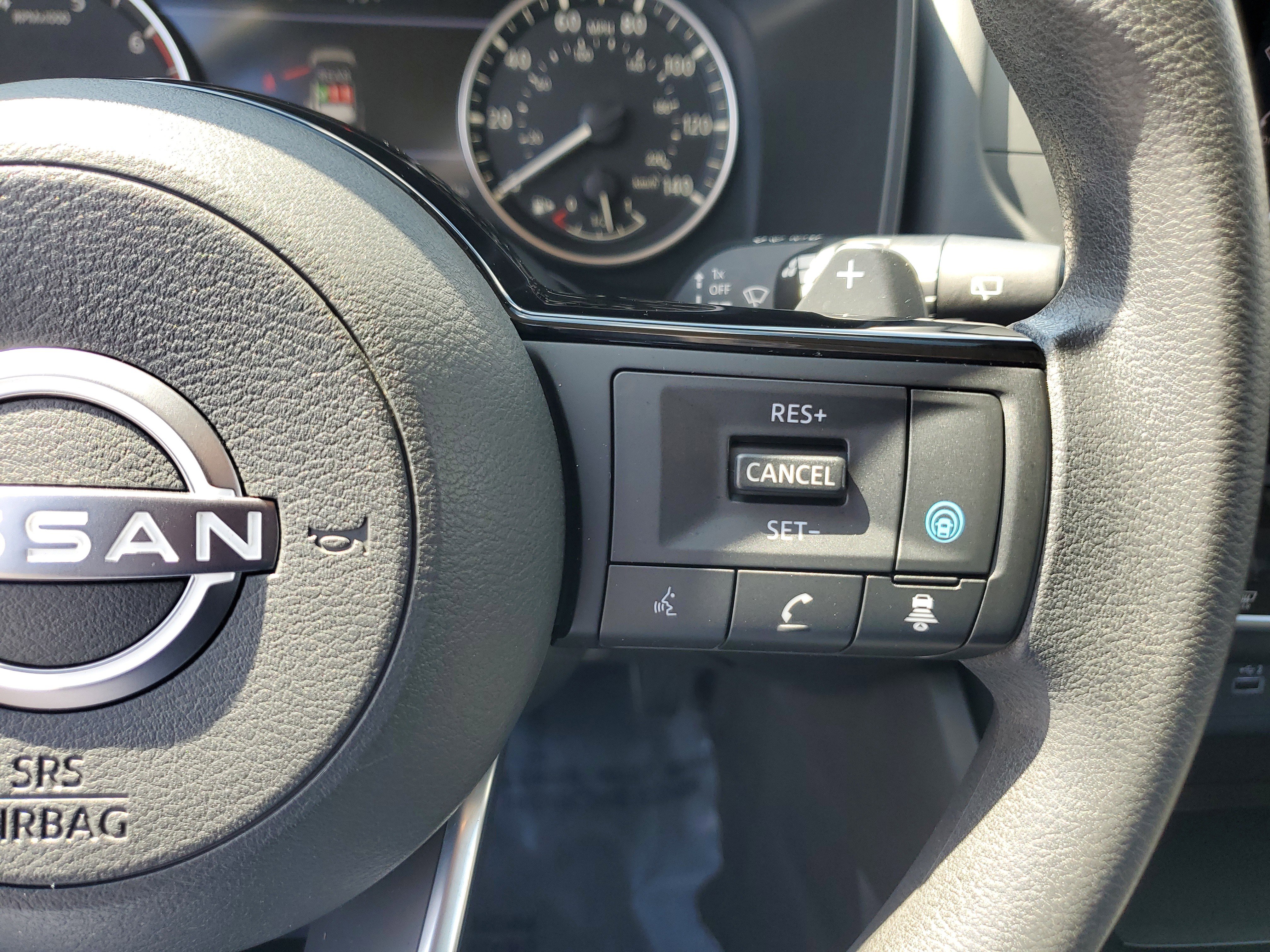 Used 2023 Nissan Rogue SV image 21