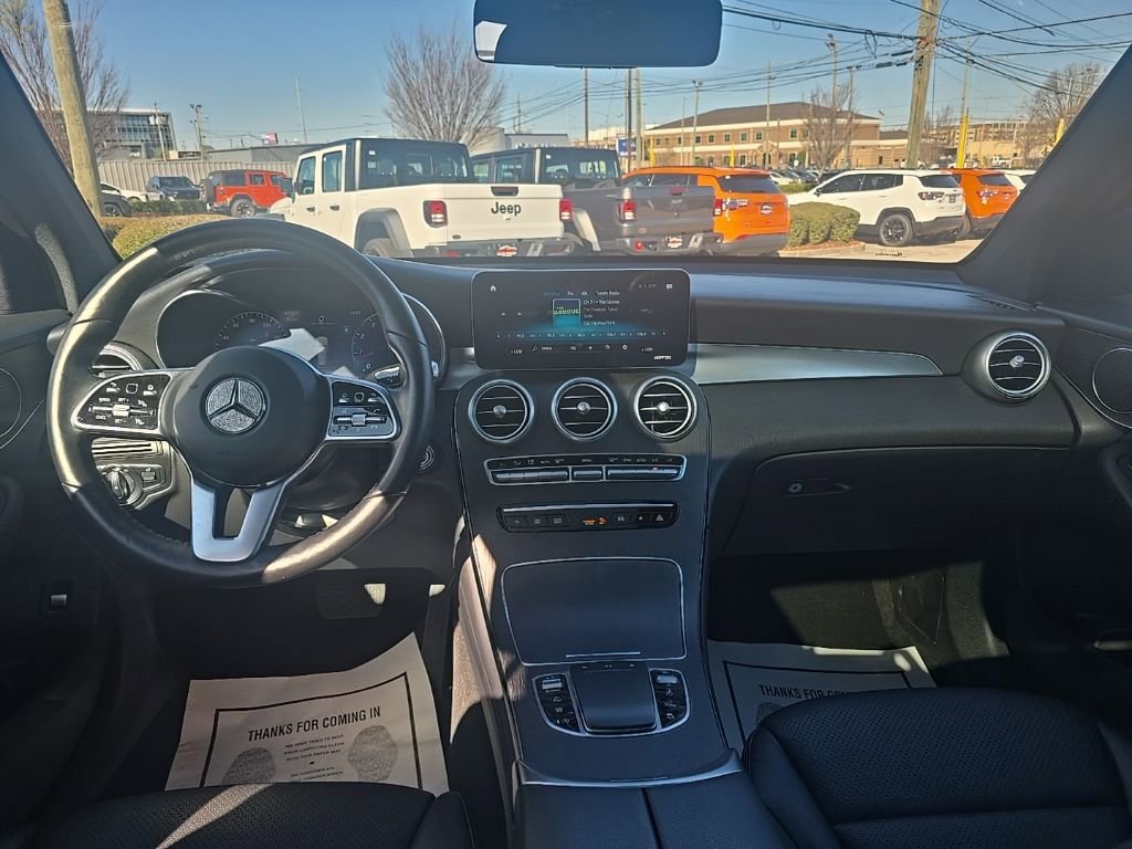 Used 2021 Mercedes-Benz GLC 300 4MATIC w/ Premium Package image 23