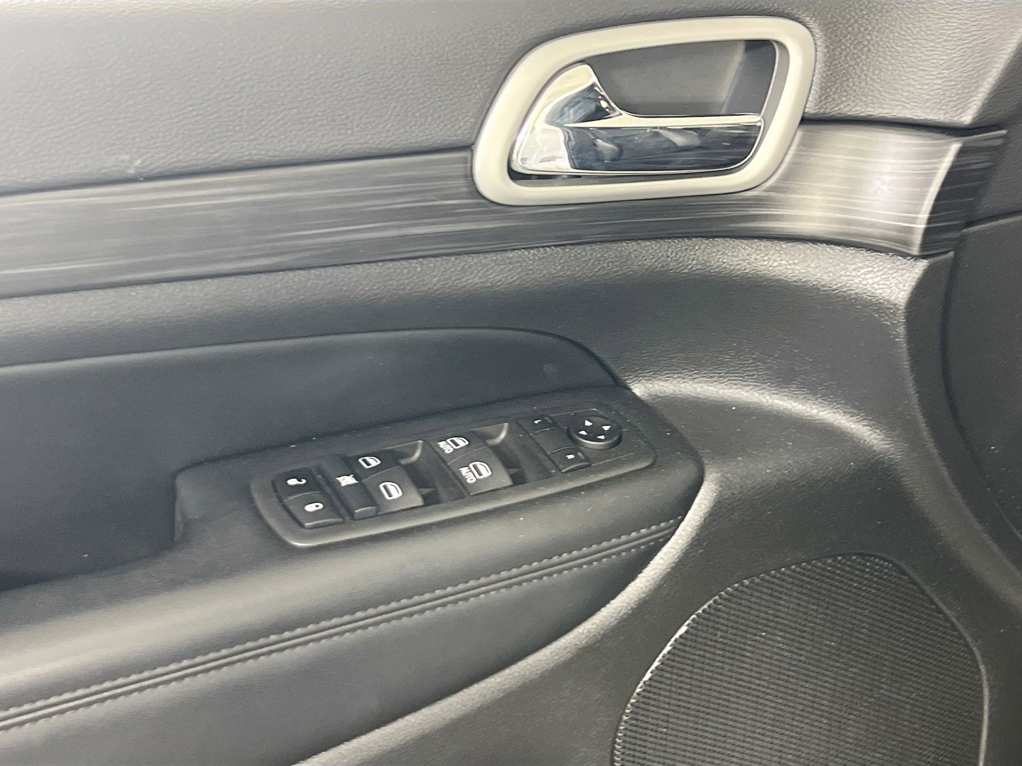 Used 2022 Jeep Grand Cherokee Laredo X image 17