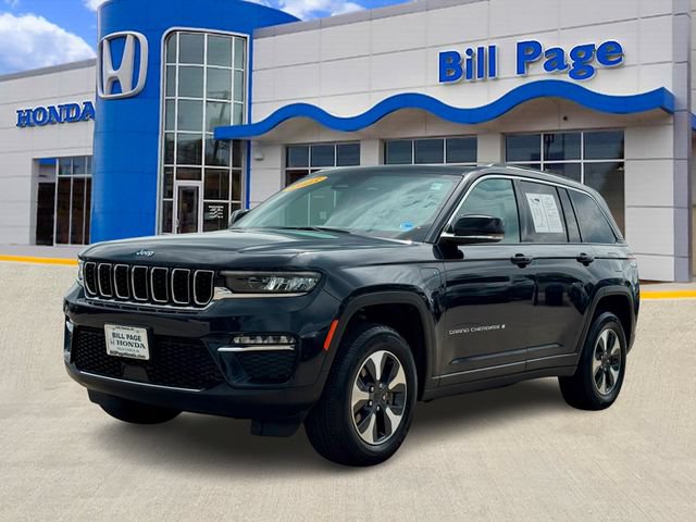 Used 2023 Jeep Grand Cherokee 4WD 4xe image 2