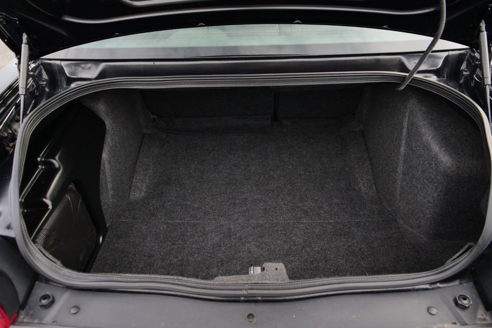 Used 2009 Dodge Challenger SRT8 w/ SRT Option Group II image 21