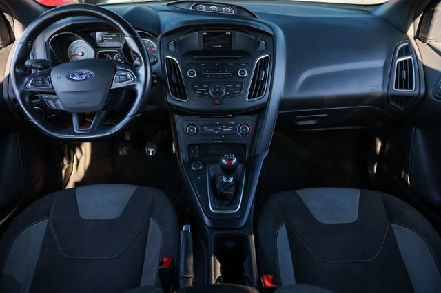 Used 2016 Ford Focus ST FWD image 2