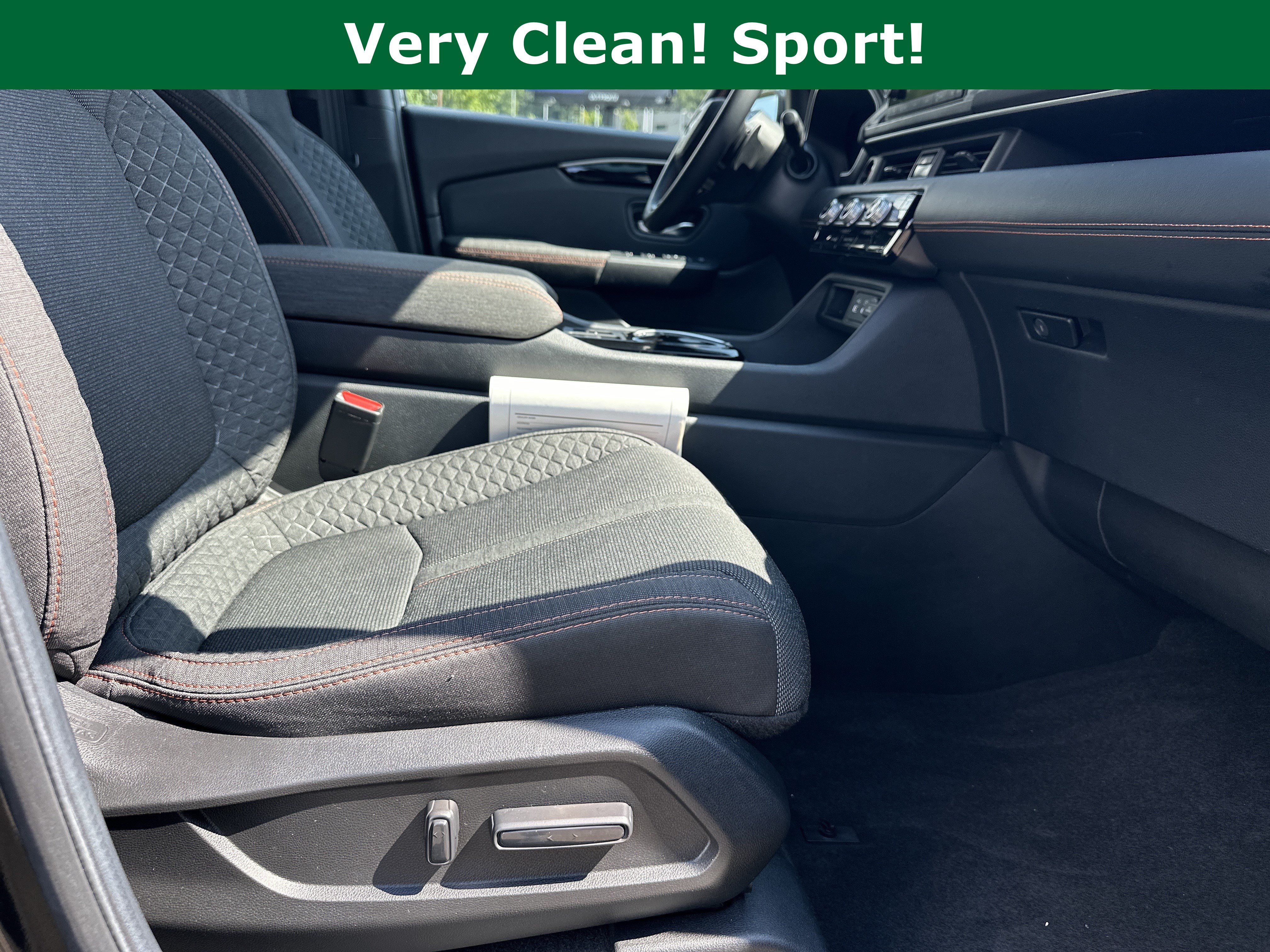 Used 2025 Honda Pilot Sport image 15