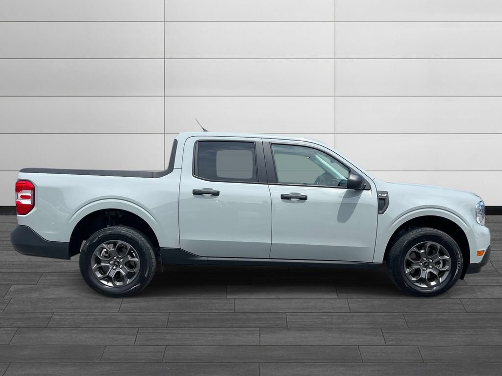 Used 2023 Ford Maverick XLT FWD image 2
