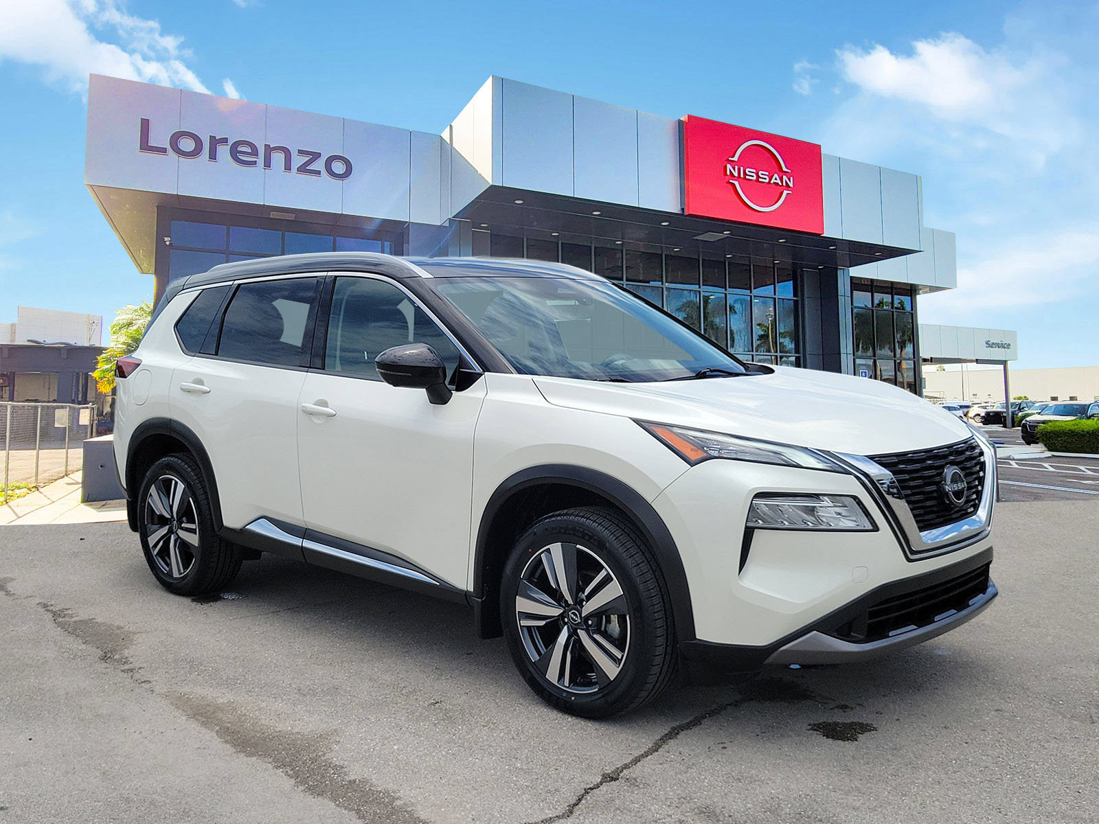 Used 2023 Nissan Rogue SL AWD/4WD image 3