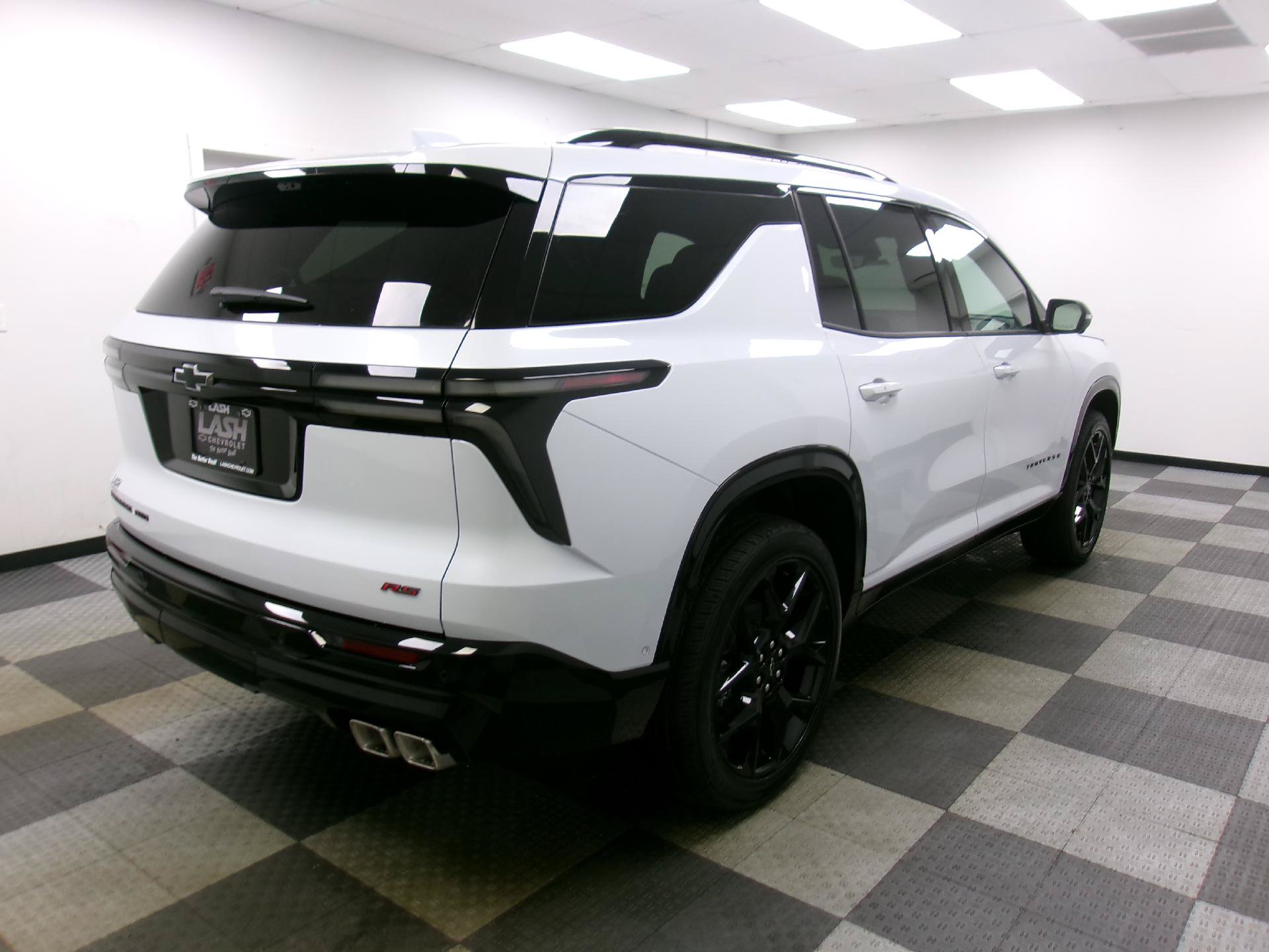 New 2026 Chevrolet Traverse RS w/ LPO, Floor Liner Package AWD/4WD image 15