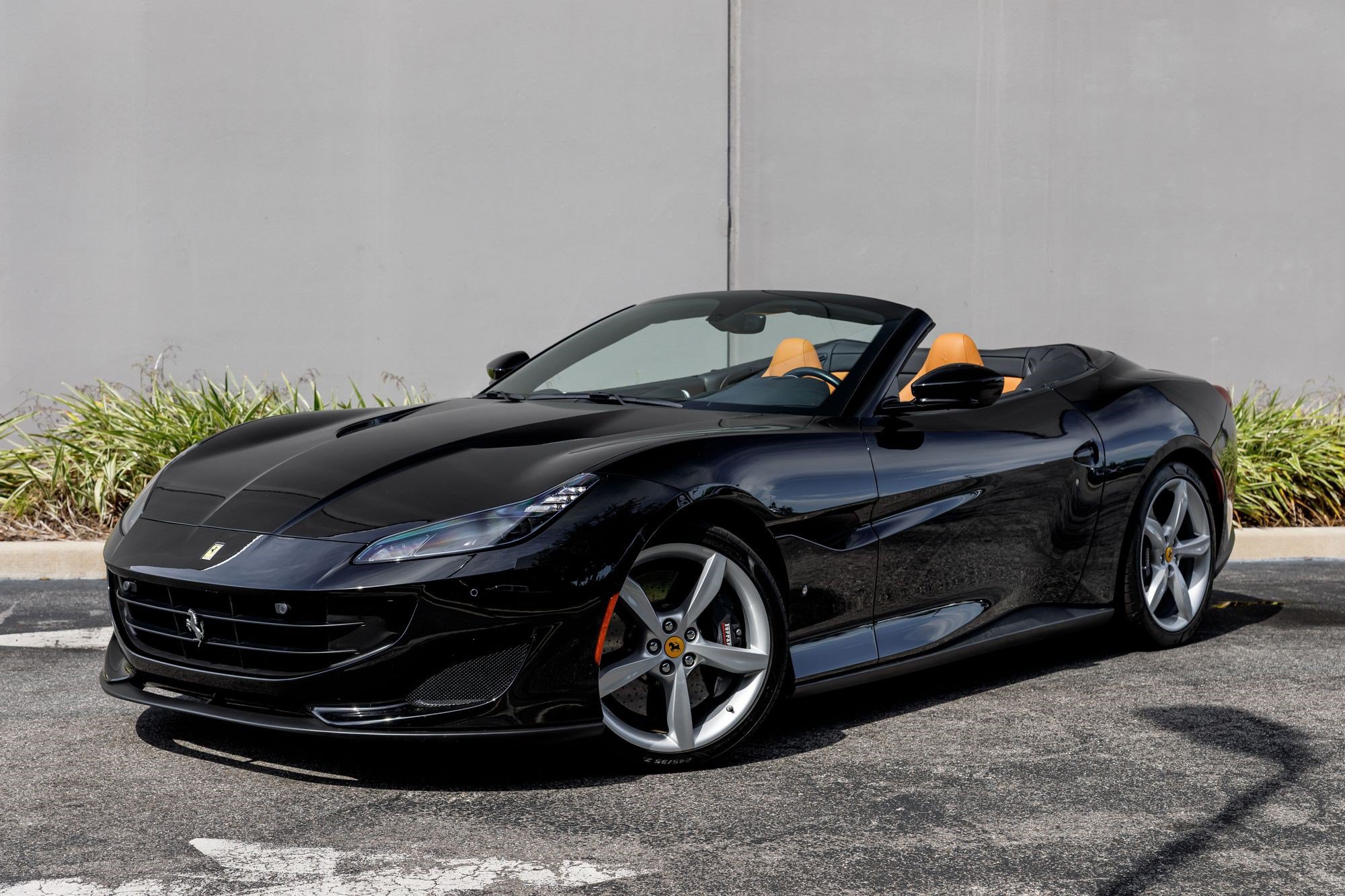 Used 2019 Ferrari Portofino RWD image 43