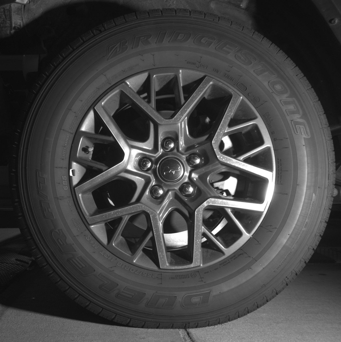 Used 2025 Jeep Wrangler Sahara AWD/4WD image 12